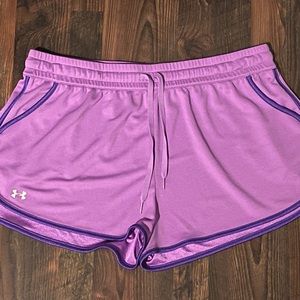 Women’s Under Armour Purple Heat Gear Semi-Fitted Athletic Shorts Size XL